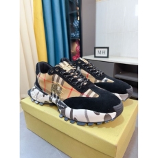 Burberry Low Shoes